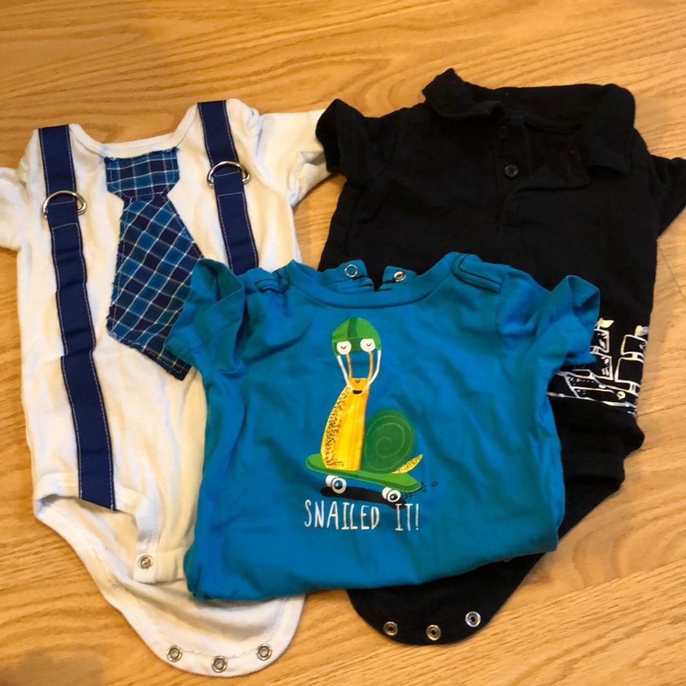 3 baby boy onesies 9m Carter’s and Okie Dokie